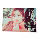POSTER TWICE - Imagen 3