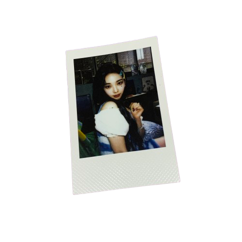 IMG_6276 POLAROID - AESPA KARINA - Imagen 1
